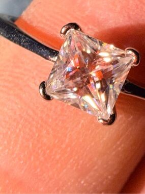 Sterling Silver Solitaire princess cut  1c Moissanite Ring - White